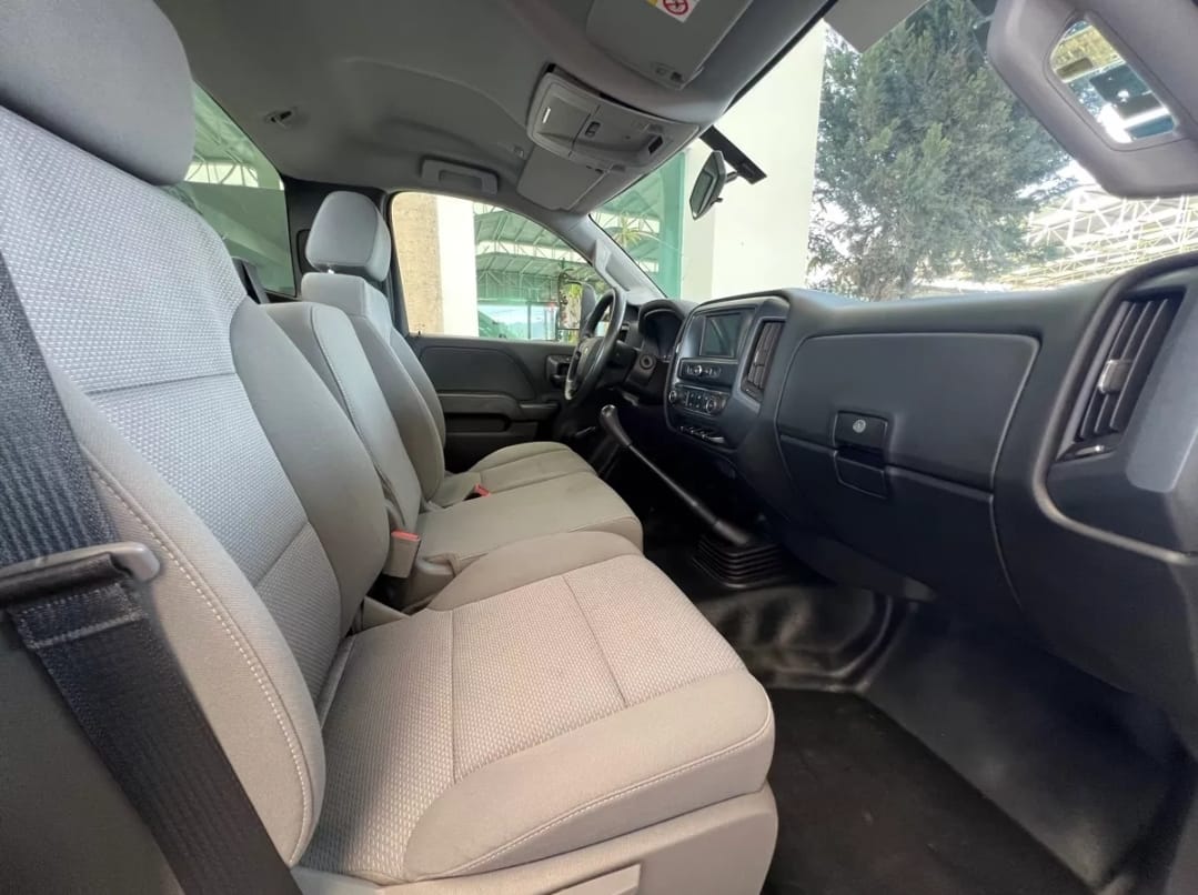 CHEVROLET SILVERADO 2018 - Image 5