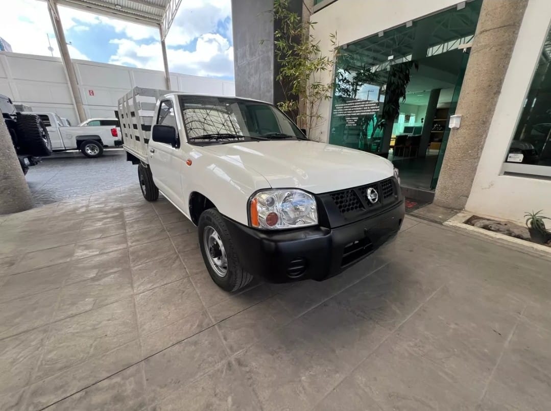 NISSAN NP300 2015 - Image 2