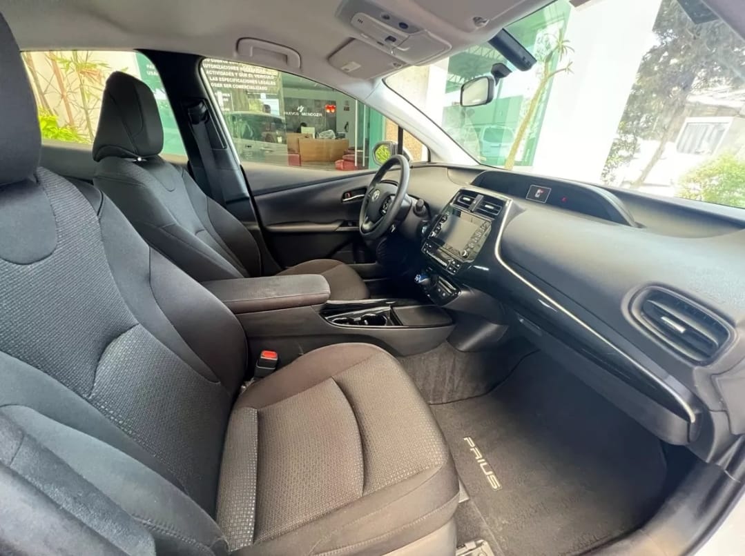 TOYOTA PRIUS 2019 - Image 4