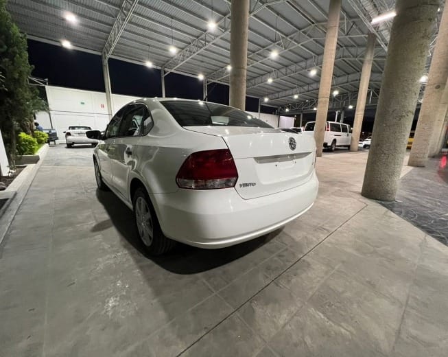 VOLKSWAGEN VENTO 2015 - Image 5