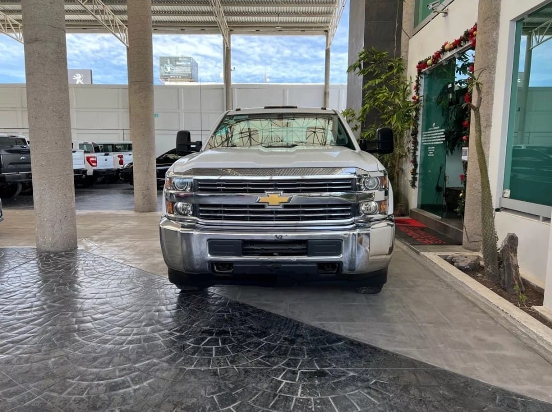 CHEVROLET SILVERADO 2018