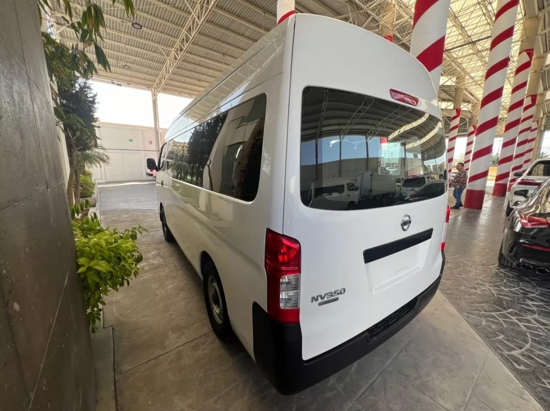 NISSAN URVAN 2022 - Image 10