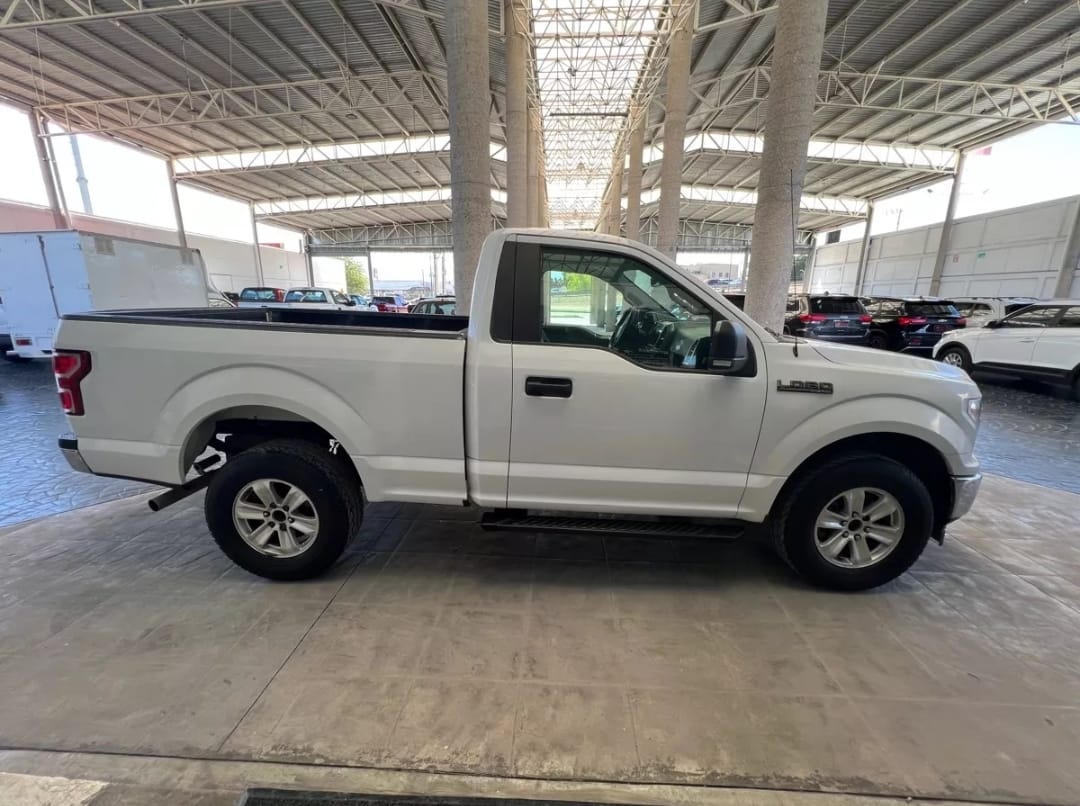 FORD LOBO XLT - Image 9