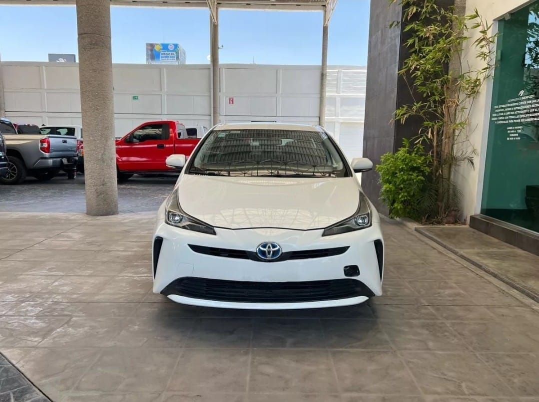 TOYOTA PRIUS 2019